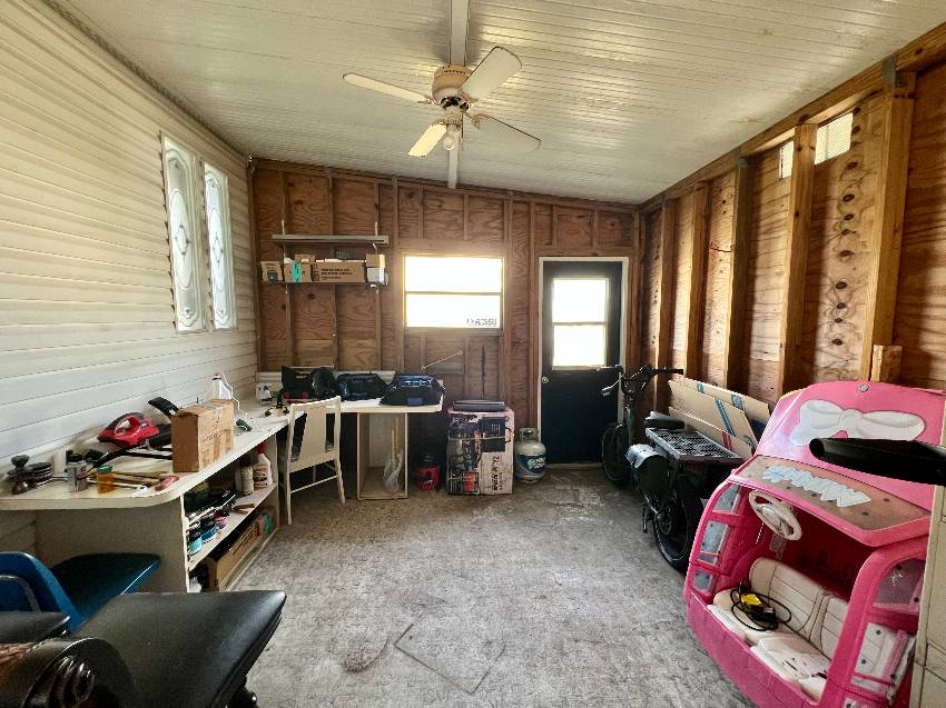 9833 Sucia Circle a Parrish, FL Mobile or Manufactured Home for Sale